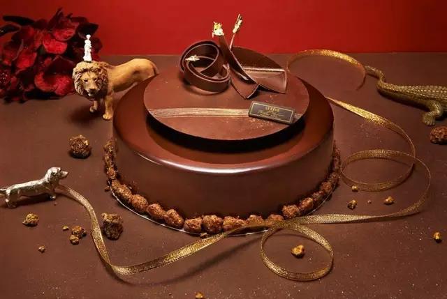 世界甜點(diǎn)大賽冠軍的作品圖集，宛如藝術(shù)品的慕斯、戚風(fēng)蛋糕