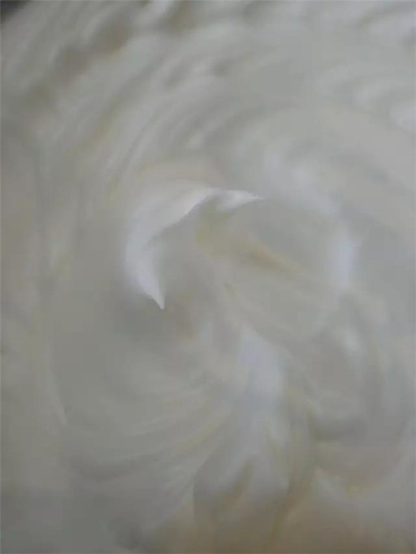 ?中式早餐是油條+豆?jié){，西式早餐是戚風蛋糕+牛奶，戚風蛋糕胚的做法