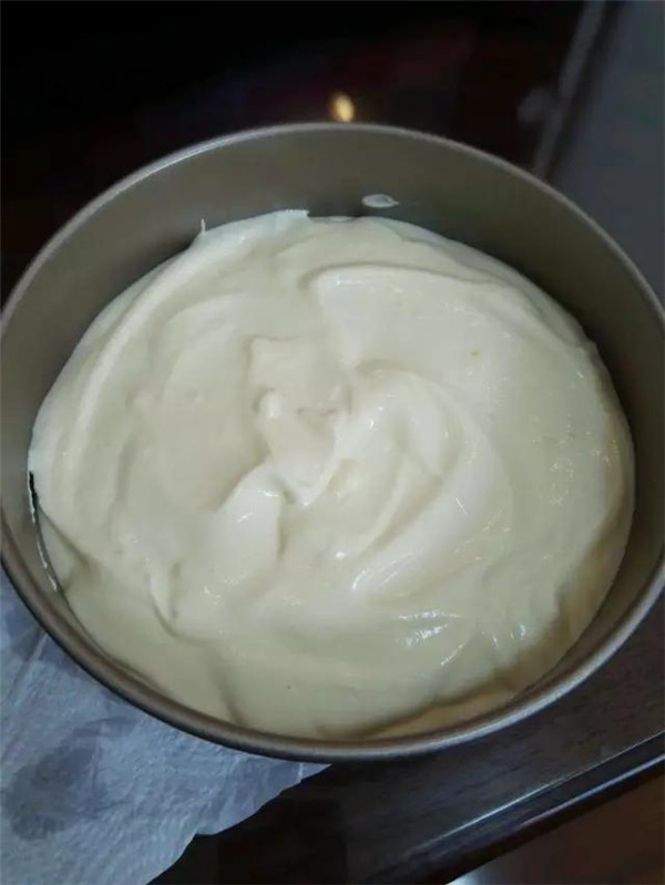 ?中式早餐是油條+豆?jié){，西式早餐是戚風蛋糕+牛奶，戚風蛋糕胚的做法