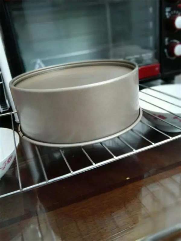 ?中式早餐是油條+豆?jié){，西式早餐是戚風蛋糕+牛奶，戚風蛋糕胚的做法