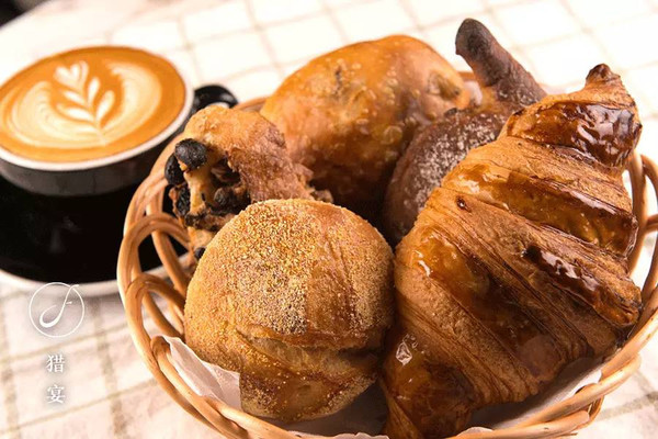 現(xiàn)在的烘焙行業(yè)發(fā)展怎么樣?有烘焙師的需求嗎?