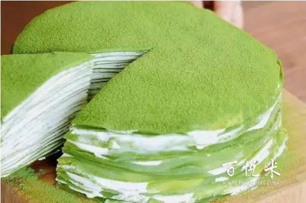 自己在家制作的抹茶蛋糕，顏值一點不比外面差，而且很好吃！