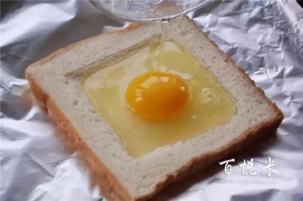 看到一半就會的芝士雞蛋土司面包，早餐來兩片正合適