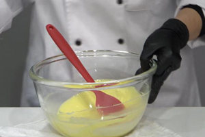 美味的水果生日蛋糕做法，水果生日蛋糕制作方法教程