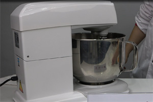 小香蔥面包的做法大全，小香蔥西點培訓(xùn)圖文教程詳解