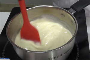 椰青乳酪杯的做法大全，椰青乳酪杯蛋糕培訓(xùn)圖文教程分享