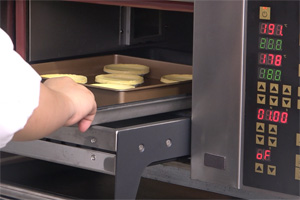 葡式蛋撻的做法大全，葡式蛋撻西點培訓(xùn)做法步驟圖解