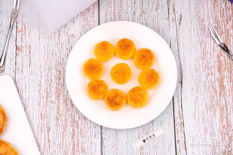 黃金椰蓉球的做法視頻大全_西點(diǎn)培訓(xùn)學(xué)習(xí)教程