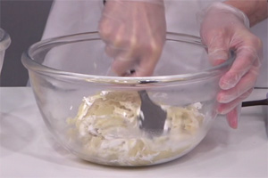 奧斯汀玫瑰韓式裱花的做法大全，玫瑰韓式裱花西點培訓圖文教程分享