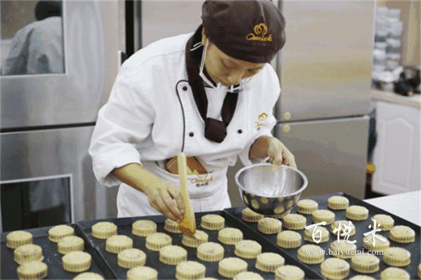 西點培訓學費多少？學西點多久可以開一家店？