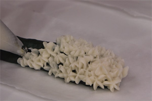 韓式裱花葉子_花藤的做法大全，韓式裱花西點培訓(xùn)圖文教程分享