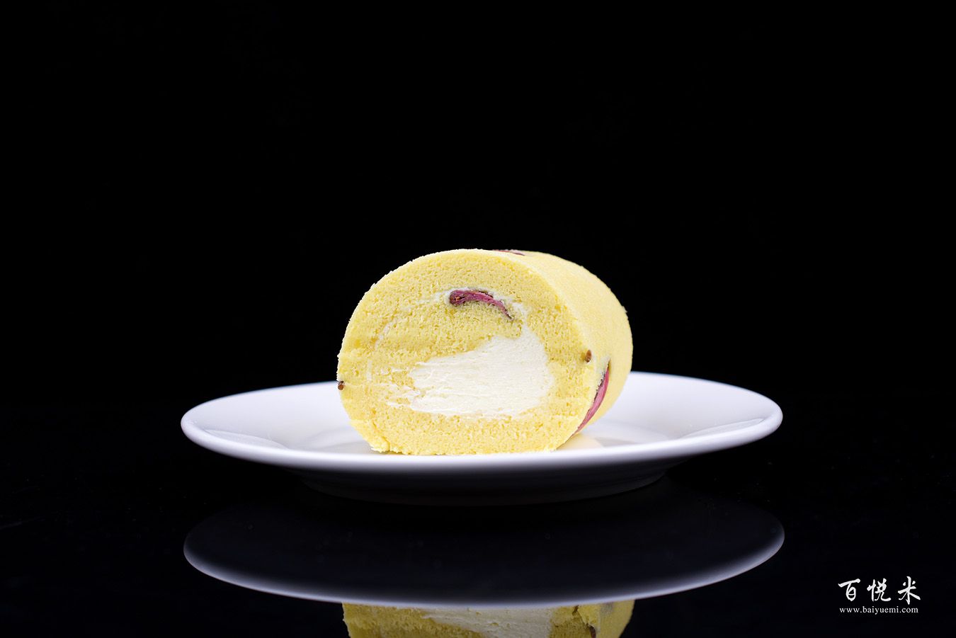 櫻花蛋糕卷的做法視頻大全_西點培訓(xùn)學(xué)習(xí)教程