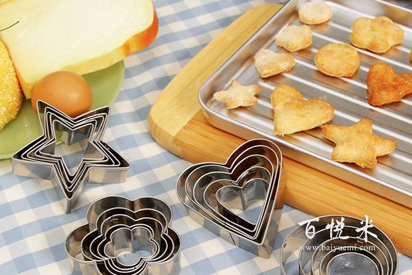 想要學(xué)西點烘焙？首先你的需要一套好的烘焙模具！
