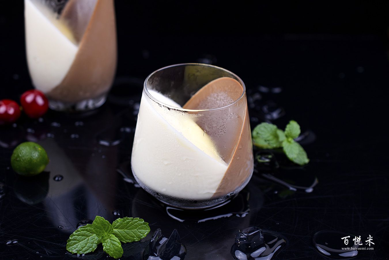 巧克力牛奶心形布丁的做法視頻大全_西點(diǎn)培訓(xùn)學(xué)習(xí)教程