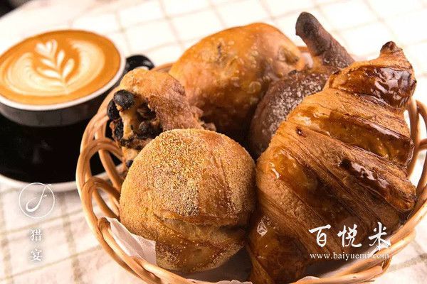 哪家西點培訓(xùn)學(xué)校有慕斯蛋糕培訓(xùn)？