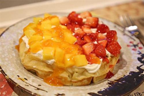 酒窩甜品跟瑪麗蓮甜品哪家更好吃些？