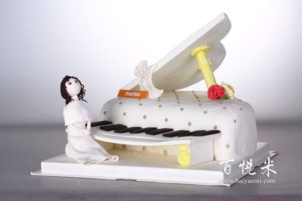 學(xué)了專業(yè)西點(diǎn)蛋糕培訓(xùn)出來當(dāng)西點(diǎn)師一般月薪多少錢？