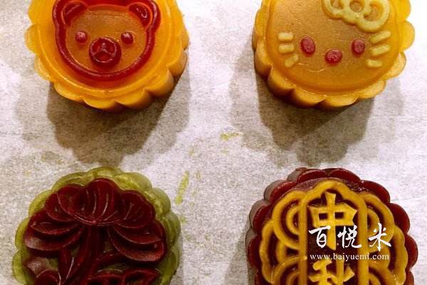 中秋月餅模具手壓式的冰皮月餅模具一套多少錢？