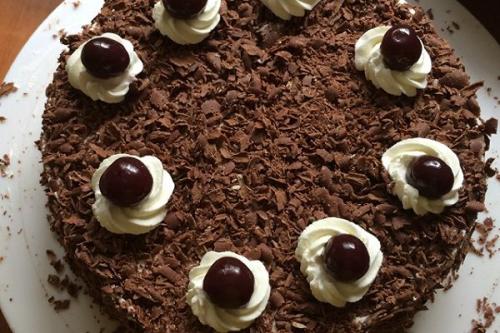 懷孕3個月的孕婦能吃巧克力蛋糕嗎？