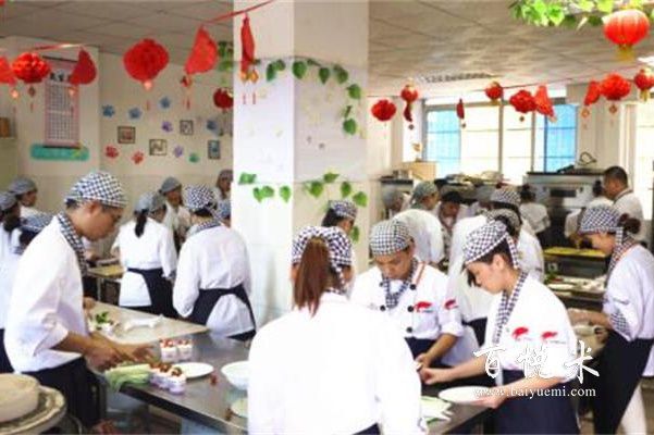 南寧優(yōu)美西點培訓跟YOU美美容是什么關系？