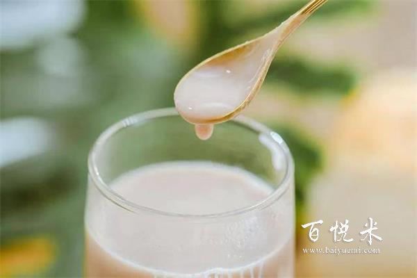 奶茶滴到衣服上難洗嗎？可以洗掉不