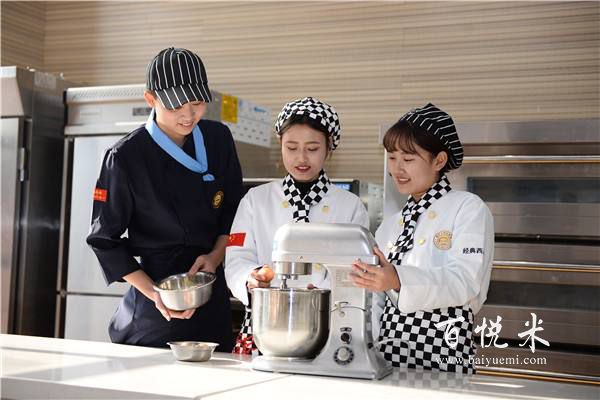 學(xué)習(xí)了西點烘焙多久可以自己開店？